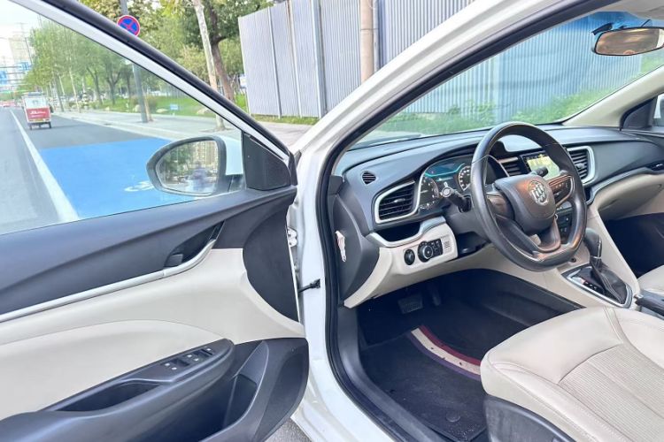 Used Buick GT 2017 15N Automatic Elite Version
