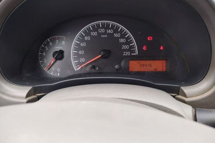 Used Nissan Sunny 2015 1.5XE Manual Comfort Edition
