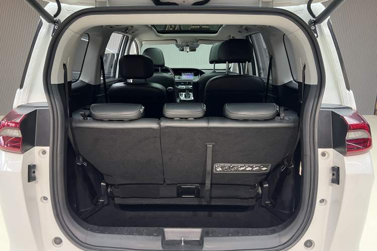 Used GAC Trumpchi M6 2021 270T DCT Luxury Edition (7-seater)
