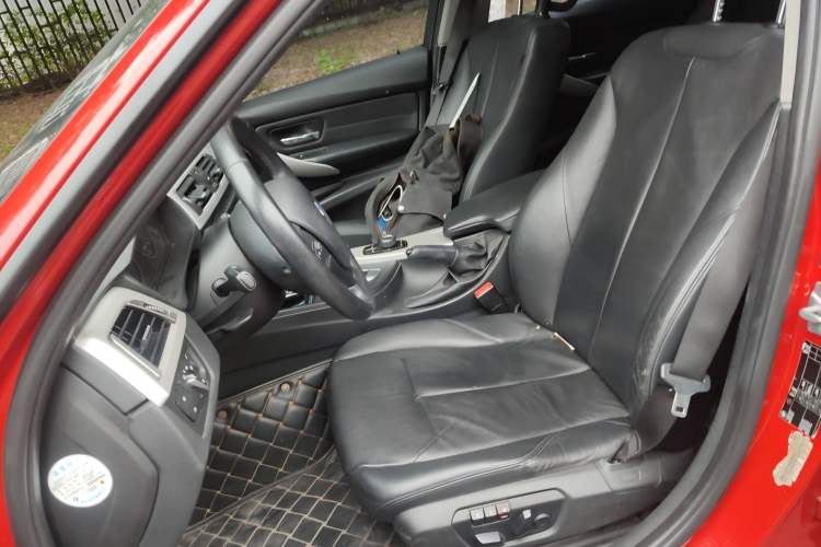 Used BMW 3 Series 2013 320i Sport Edition
