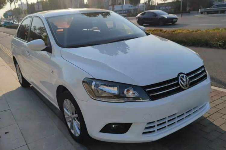 Used Volkswagen Jetta 2015 1.6L Manual Comfort Model

