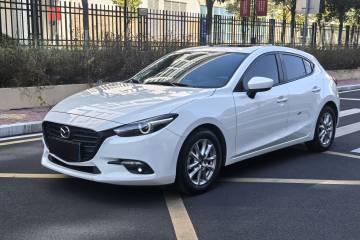 Used Mazda Mazda 3 Axela 2019 Cloud-Controlled Edition Hatchback 1.5L Automatic Luxury Model China VI Standard