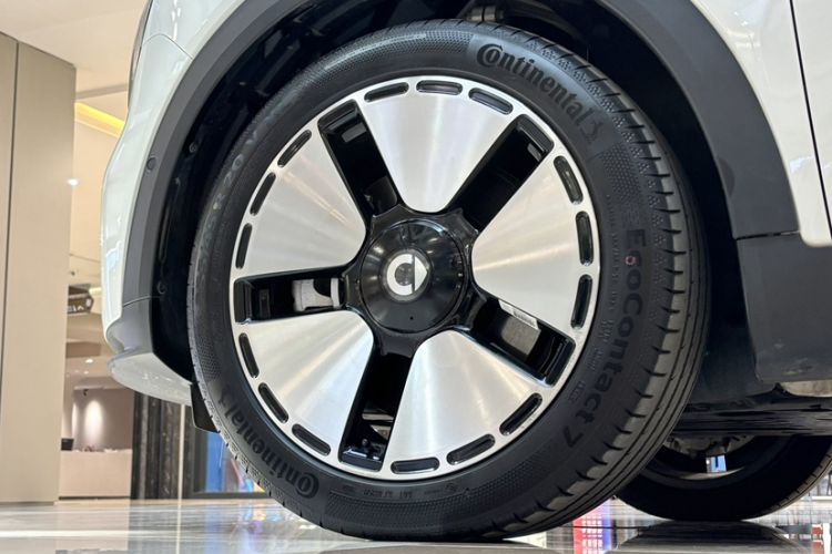 Used  #5 2024 Ultra-Long Range Extraordinary Journey Luxury Edition