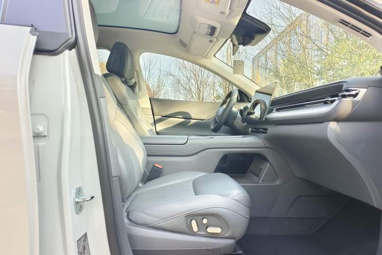 Used XPeng G6 2025 625 Long-Range Max Flagship Edition
