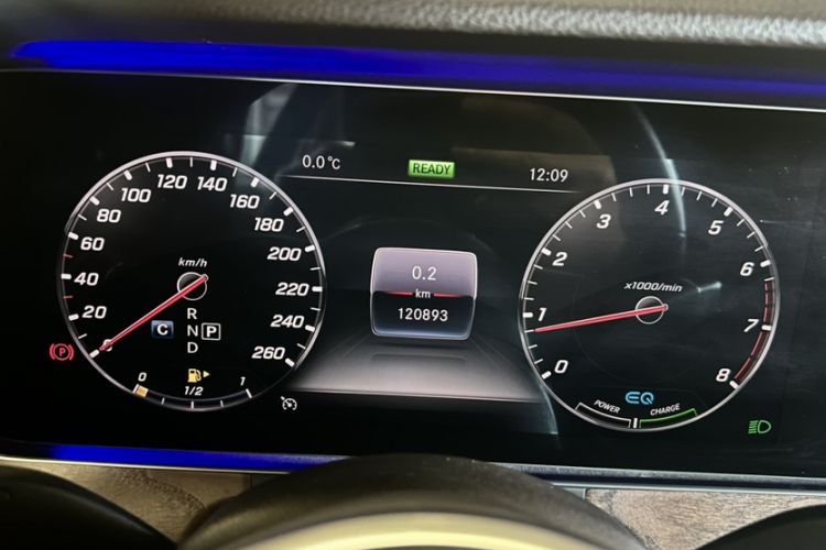 Used Mercedes-Benz E-Class 2019 E 260 L
