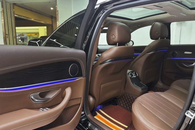 Used Mercedes-Benz E-Class 2023 E 260 L