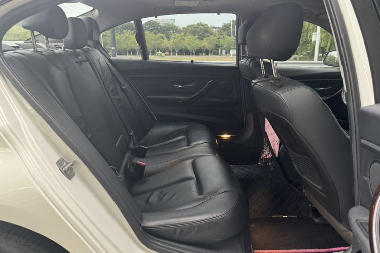 Used BMW 3 Series 2015 320Li Luxury Design Package
