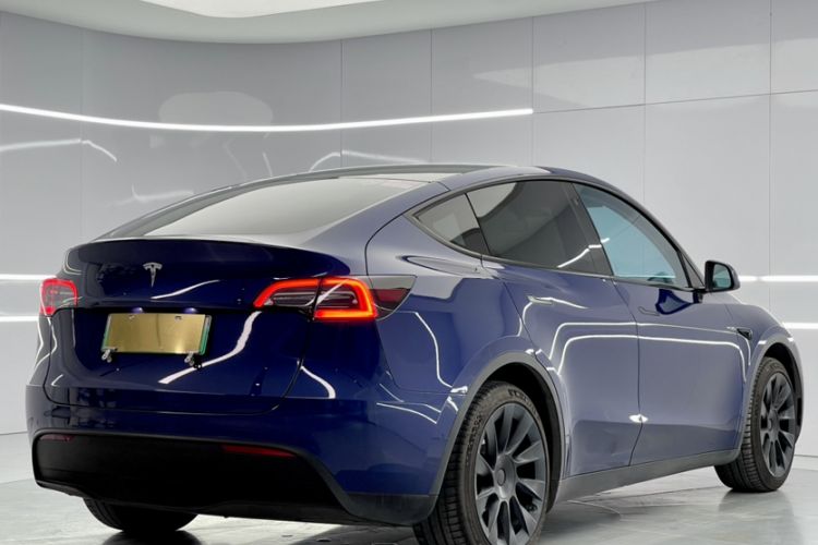 Used Tesla Model Y 2023 Rear-Wheel-Drive Version
