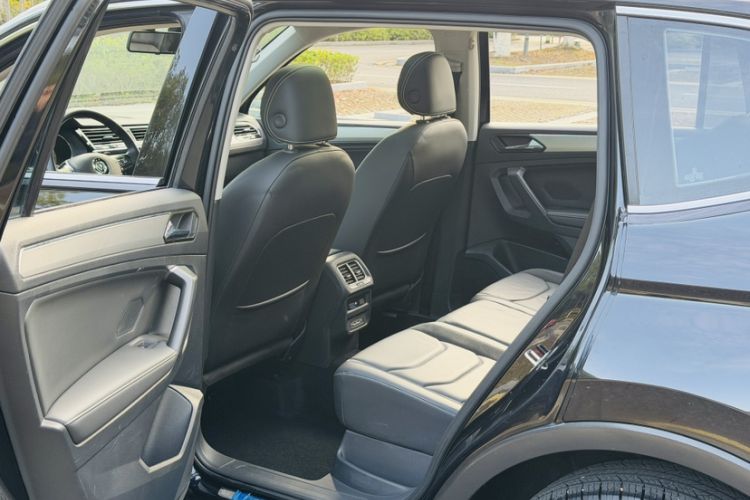 Used Volkswagen Tiguan L 2019 Updated Version 330TSI Automatic Two-Wheel Drive Panoramic Comfort Edition China VI Standard
