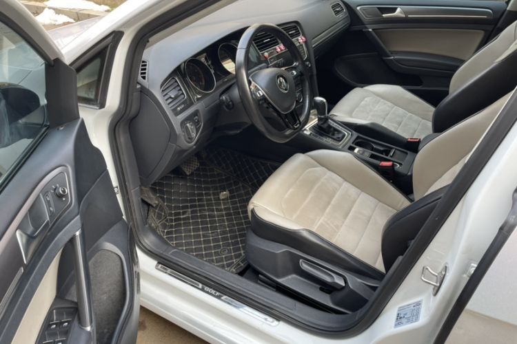 Used Volkswagen Golf 2017 230TSI Automatic Luxury Million-Vehicle Commemorative Edition
