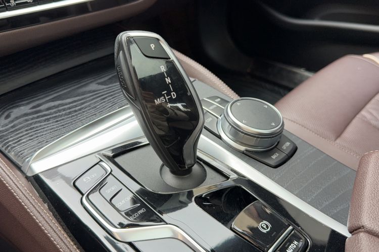 Used BMW 5 Series 2023 530Li Leading Model M Sport Package
