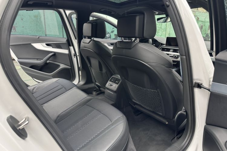 Used Audi A4L 2019 45 TFSI quattro Sport model China V standard
