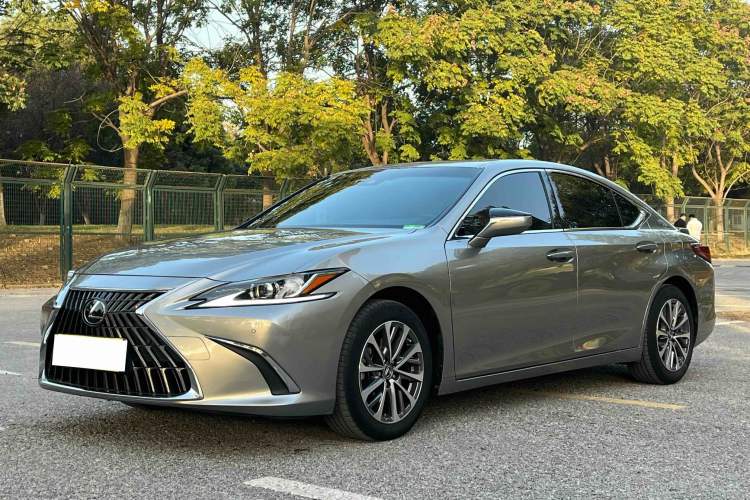 Used Lexus ES 2021 260 Excellence Edition
