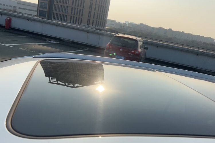 Used Roewe D5X DMH 2024 135 Tech Edition
