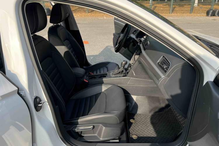 Used Volkswagen Lamando 2019 280TSI DSG Comfort Edition China VI standard