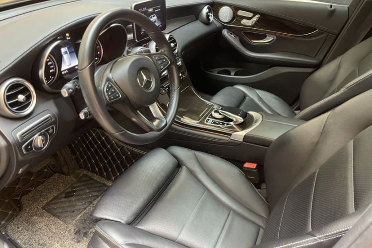 Used Mercedes-Benz GLC 2019 GLC 260 L 4MATIC Dynamic Model
