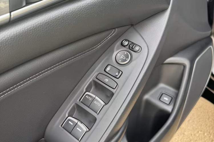 Used Honda Accord 2018 Rui Hybrid 2.0L Rui Ling Edition China VI
