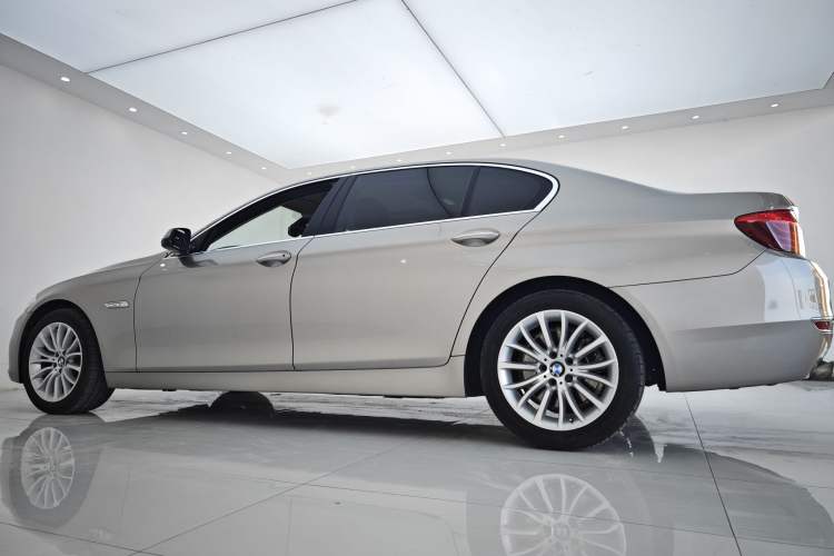 Used BMW 5 Series 2014 525Li Luxury Design Package
