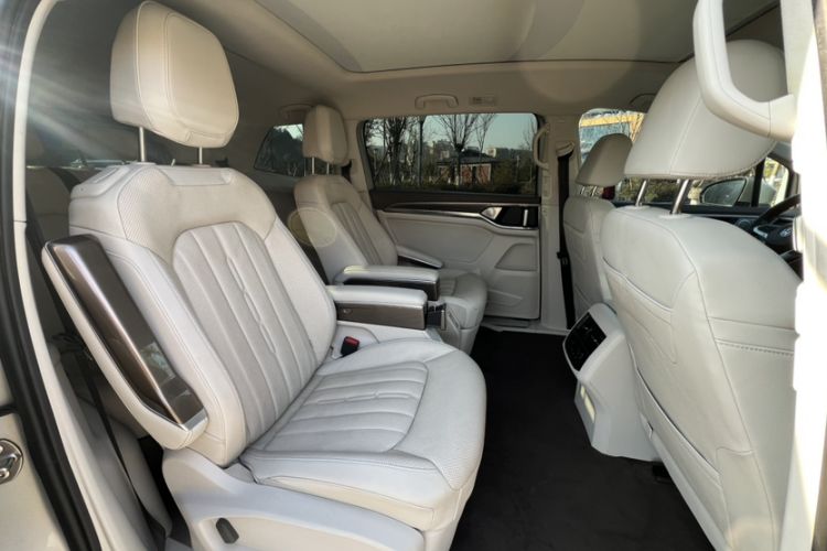 Used Volkswagen Viloran 2020 330TSI Luxury Edition
