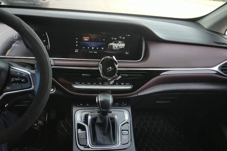 Used GAC Trumpchi M6 2021 PRO 270T DCT Luxury Edition
