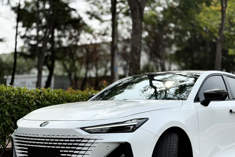 Used Changan UNI-V 2022 1.5T Prestige Version
