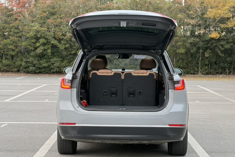 Used ONVO L60 2024 60 kWh Rear-Drive Version
