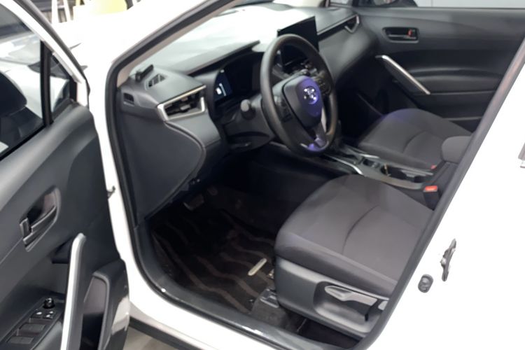 Used Toyota Corolla Cross 2024 2.0L Pioneer Edition
