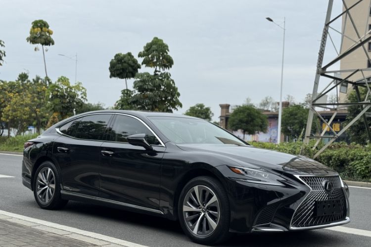 Used Lexus LS 2020 500h Excellence Edition China VI standard