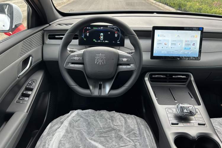 Used BYD Qin PLUS 2025 DM-i Smart Drive 55KM Leading Model
