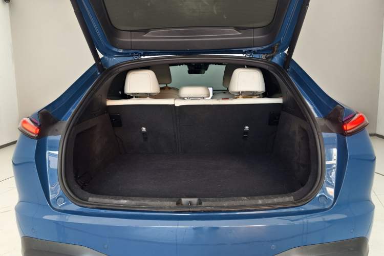 Used ONVO L60 2024 60 kWh All-Wheel Drive