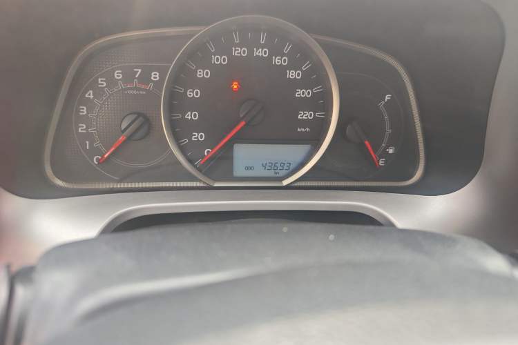 Used Toyota RAV4 2016 2.0L CVT Two-Wheel Drive Fashion Edition China V Standard
