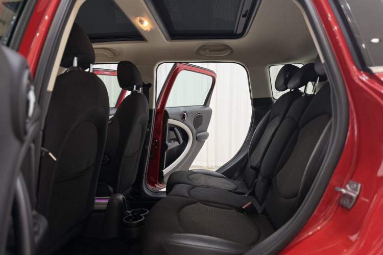 Used  Countryman 2014 1.6L COOPER Fun
