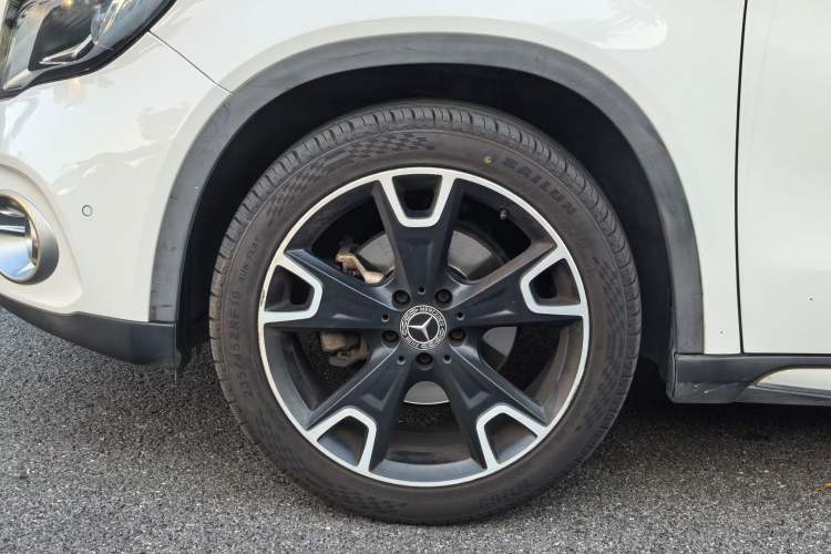 Used Mercedes-Benz GLA 2017 GLA 220 4MATIC Fashion Model