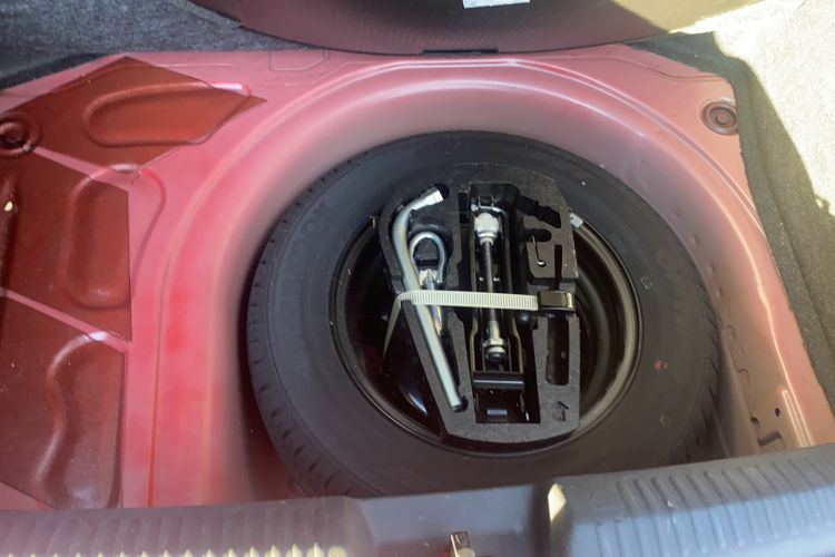 Used Volkswagen Polo 2016 1.6L Automatic Comfort Model
