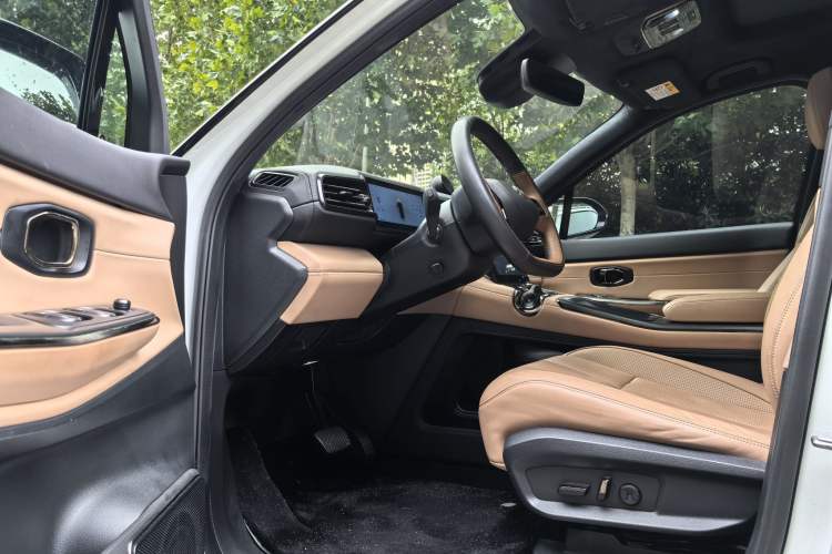 Used Nio ES8 2022 100kWh Signature Edition Seven-Seater
