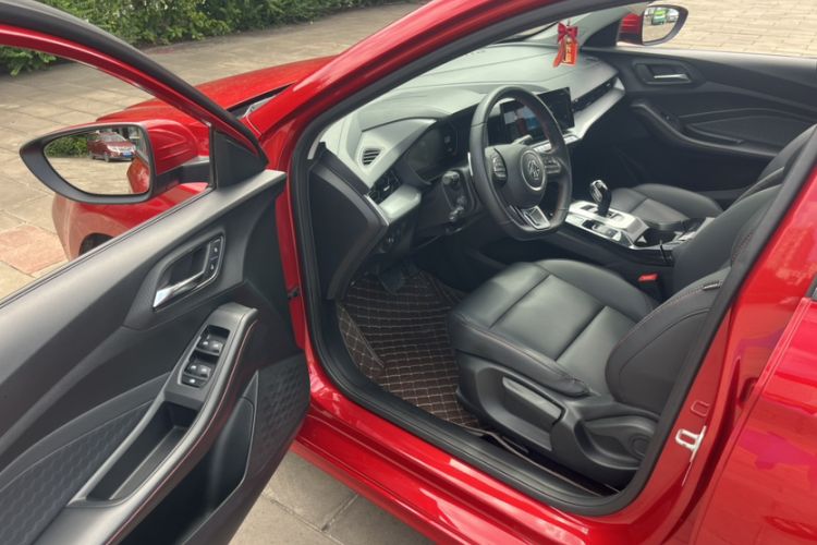 Used MG 5 2021 Revised 300TGI DCT Qingshè Luxurious Enjoyment Edition
