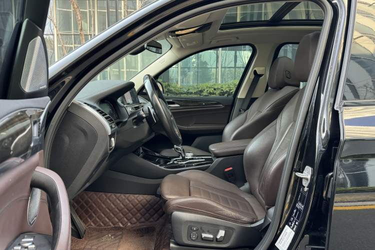 Used BMW X3 2020 xDrive30i Luxury Model with M Sport Package
