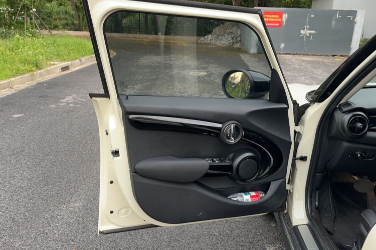 Used  MINI 2022 1.5T COOPER Classic Edition Five-Door Version