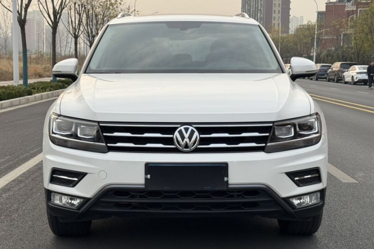 Used Volkswagen Tiguan L 2020 330TSI Automatic Two-Wheel Drive Panoramic Comfort Edition China VI Standard