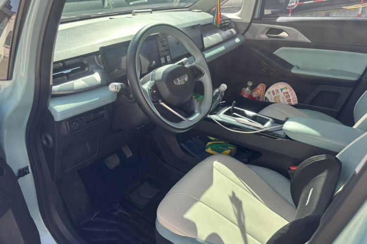 Used Geometry E Firefly 2024 401 km Fluorescent
