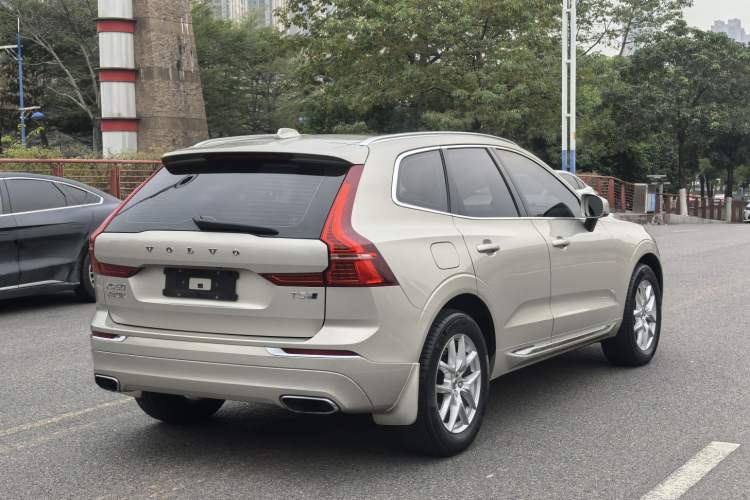 Used Volvo XC60 2020 T5 4x4 Zhiyi Luxury Edition
