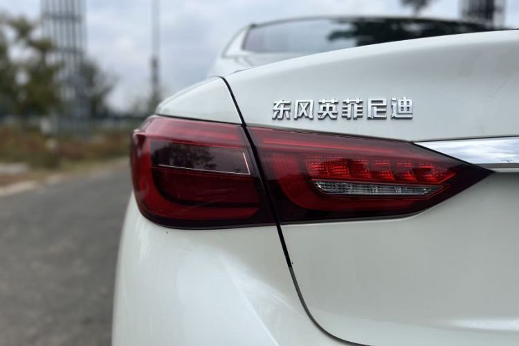 Used Infiniti Q50L 2018 2.0T Enjoyment Version China VI Standard
