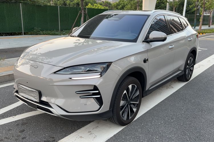 Used BYD Song PLUS New Energy 2025 EV Intelligent Driving Edition 520km Luxury Model
