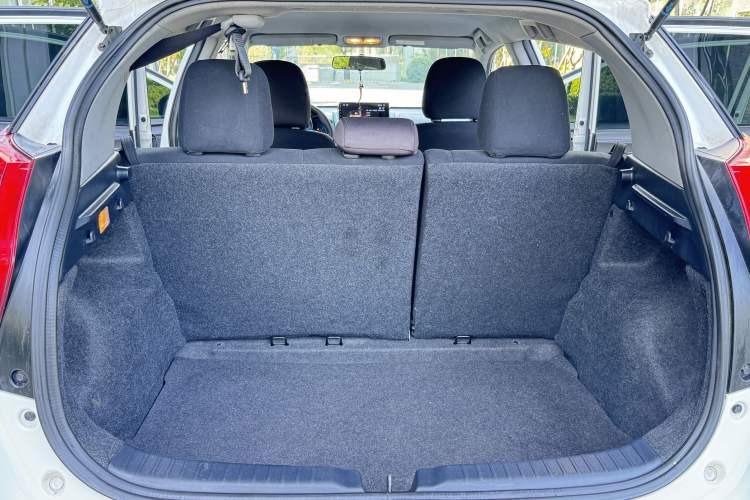 Used Toyota YARiS L 2014 1.3E Manual Charm Edition
