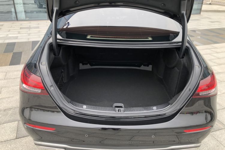 Used Mercedes-Benz E-Class 2023 E 260 L