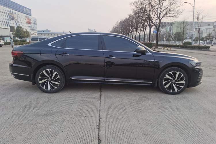 Used Volkswagen Passat 2022 330TSI Luxury Edition
