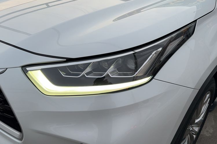 Used Toyota Highlander 2022 Dual-Engine 2.5L Four-Wheel Drive Prestige Version 7 Seats