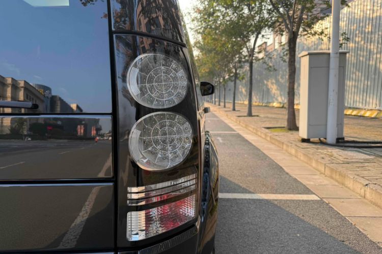 Used Land Rover Discovery 2016 3.0 SC V6 SE
