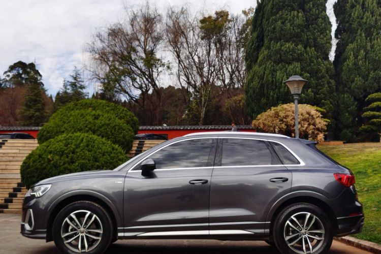 Used Audi Q3 2021 35 TFSI Progressive Dynamic Edition
