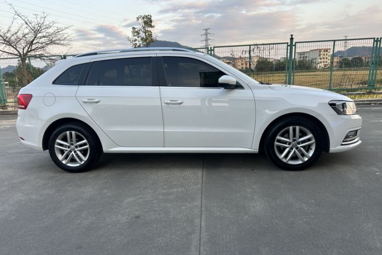 Used Volkswagen Gran Lavida 2017 230TSI DSG Comfort Edition
